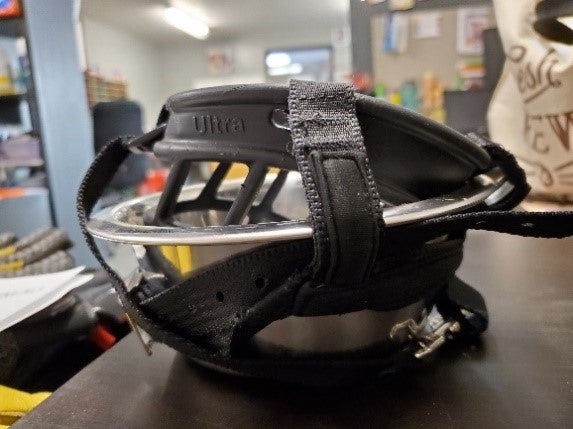 Muzzle with treats inside for training a dog